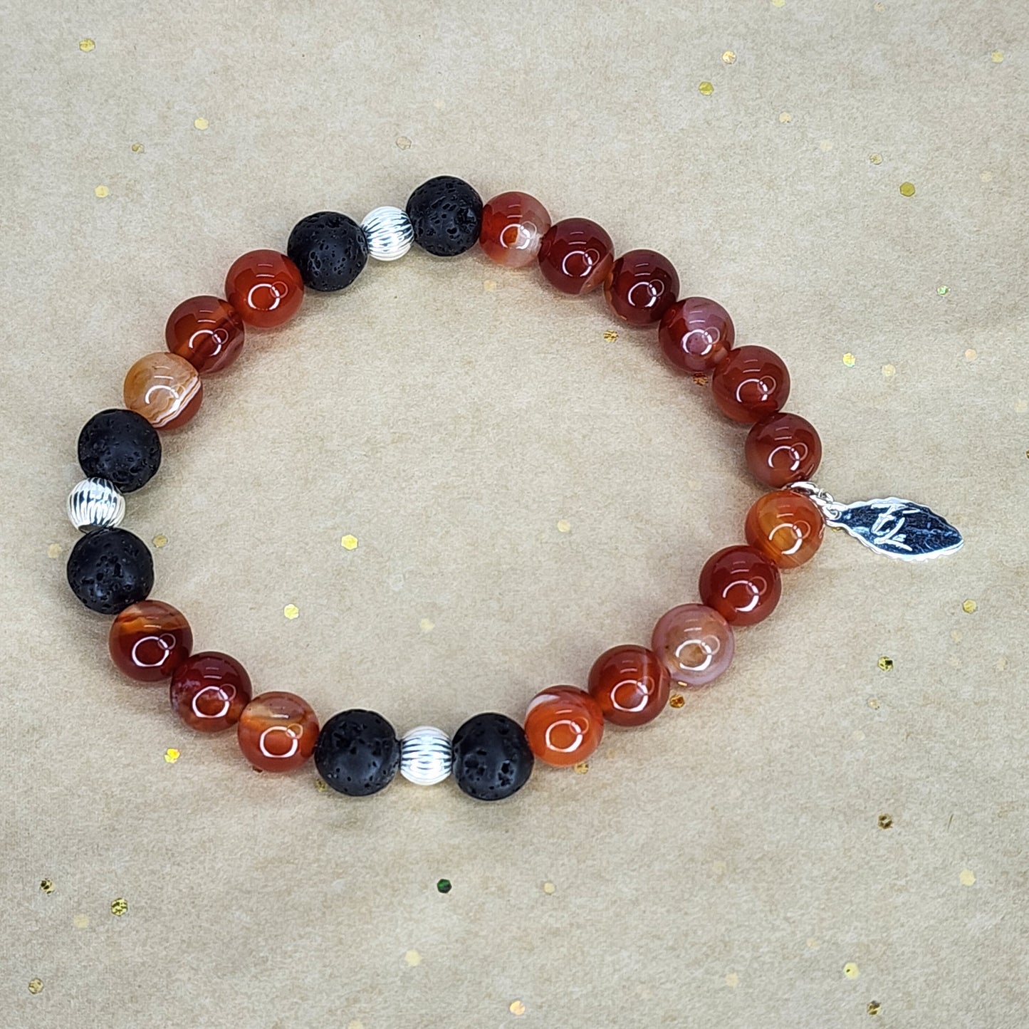 bracelet énergétique en cornaline, pierre de lave et en argent 925