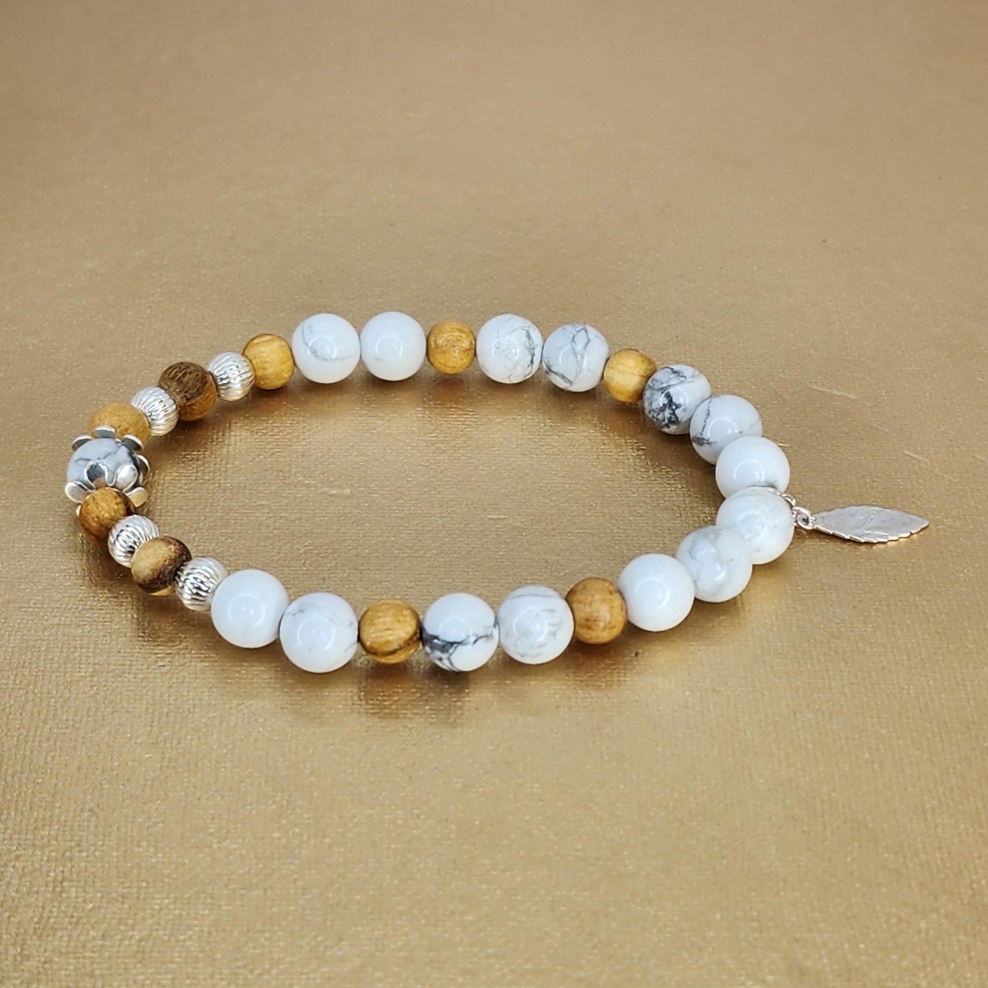 Bracelet Sérénité Purifiante – Howlite - Palo Santo & Argent Fée de Laurier